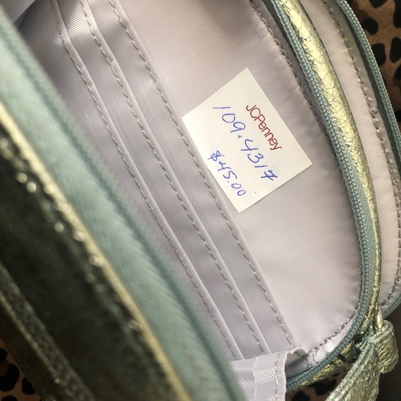 Nicole Miller crossbody - Picture 3 of 3